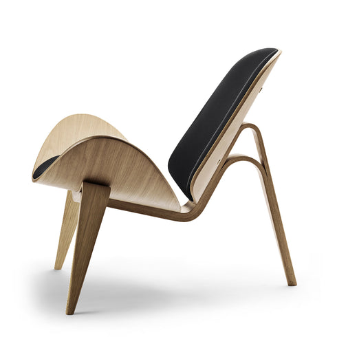 【名作と暮らす、そのはじまりに。】CH07 Shell Chair シェルチェア オーク材オイル仕上げ ブラックレザー Carl Hansen&Son カール・ハンセン＆サン ハンス J. ウェグナー 正規取扱店